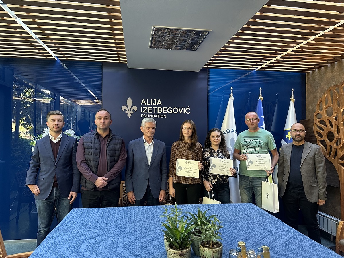 Maturski radovi o Aliji Izetbegovicu_dodjela nagrada 2026 b